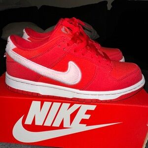 Nike Valentine Red dunk low